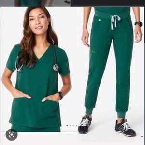 Hunter Green Figs scrub set